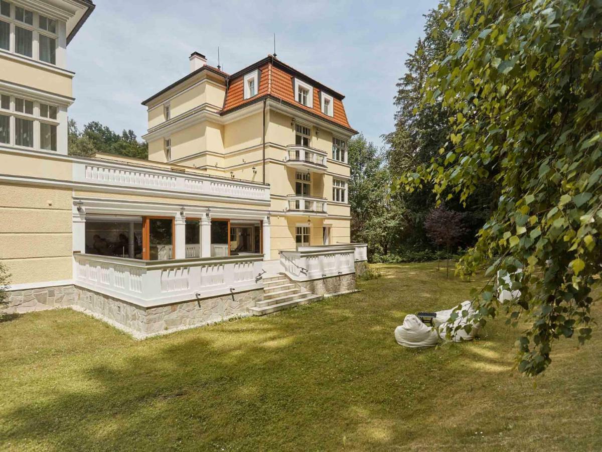 Apartment Villa Dionysus 卡罗维发利 外观 照片